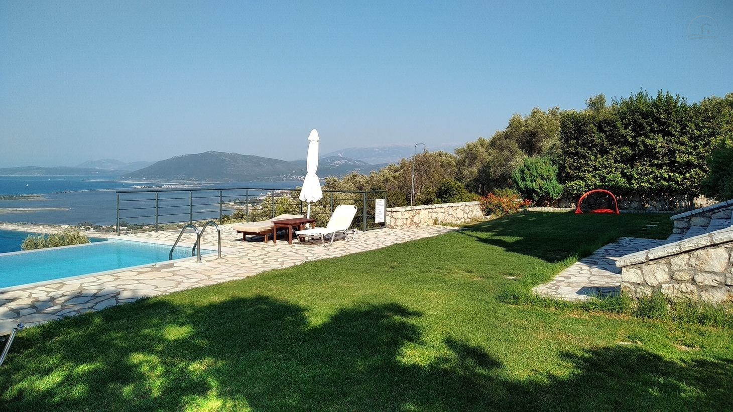 Villa Stamata Independent maisonettes in Tsoukalades ...